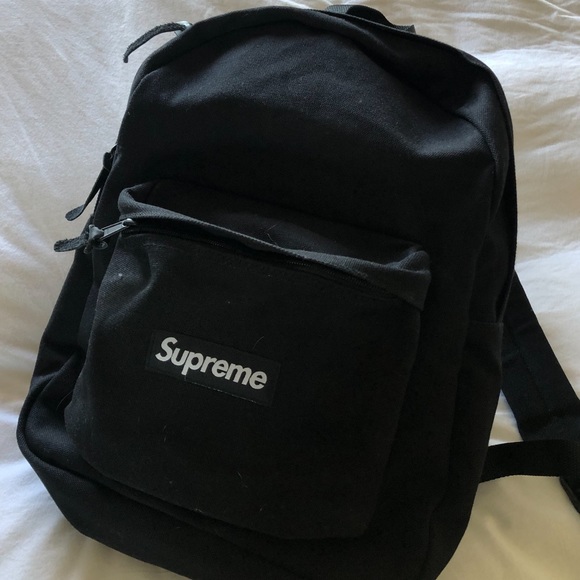 SALE🇺🇸 Supreme Backpack - Picture 2 of 3